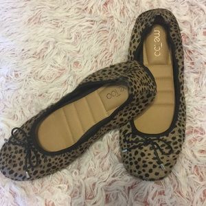 Me too flats size 10